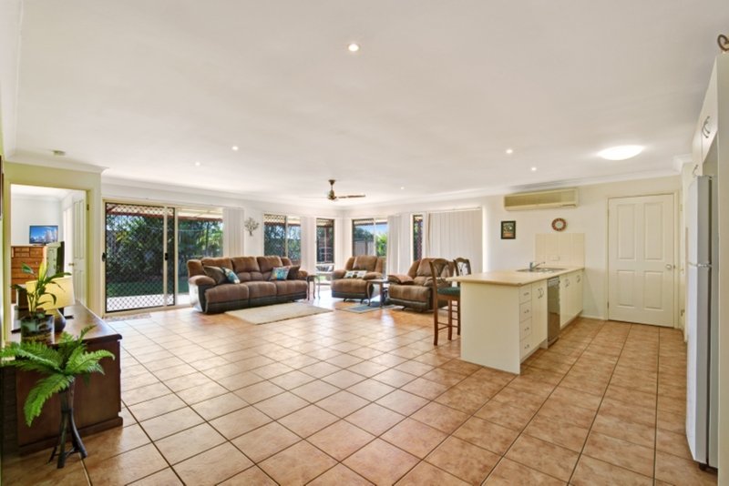 Photo - 18 Silvester Street, North Lakes QLD 4509 - Image 2