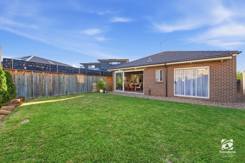 Photo - 18 Silvester Way, Gledswood Hills NSW 2557 - Image 18