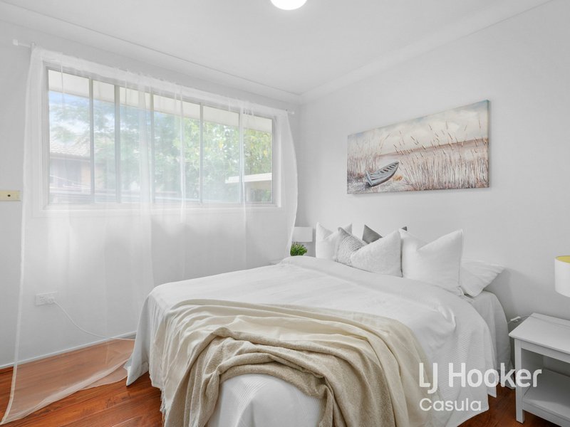 Photo - 18 Simone Crescent, Casula NSW 2170 - Image 12