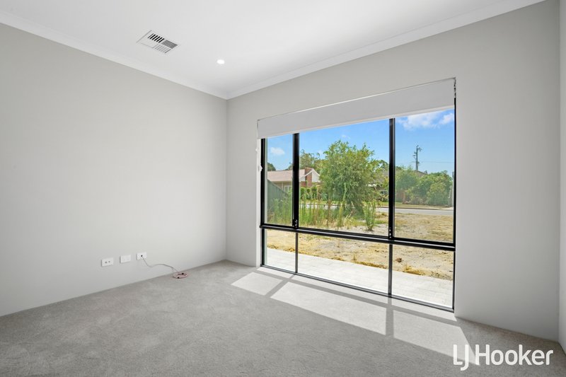 Photo - 18 Sinclair Street, Rivervale WA 6103 - Image 4