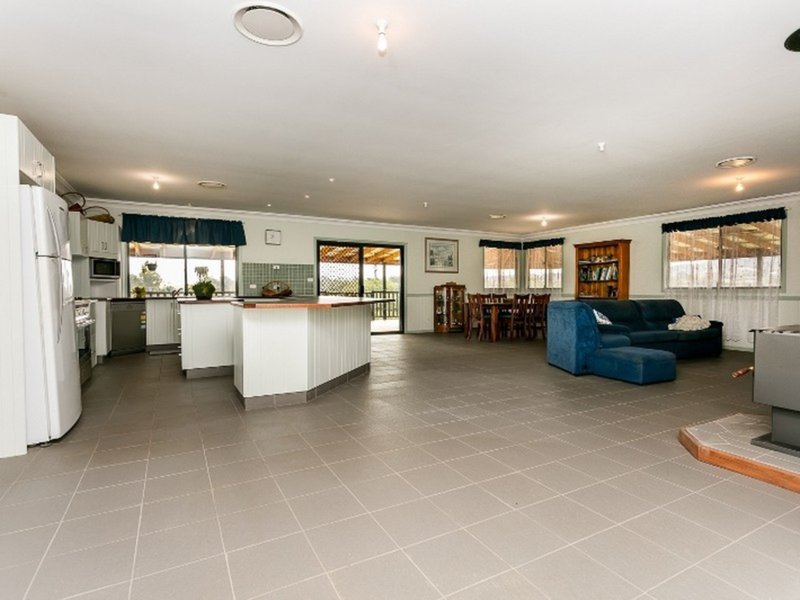 Photo - 18 Siratro Court, Veresdale Scrub QLD 4285 - Image 2