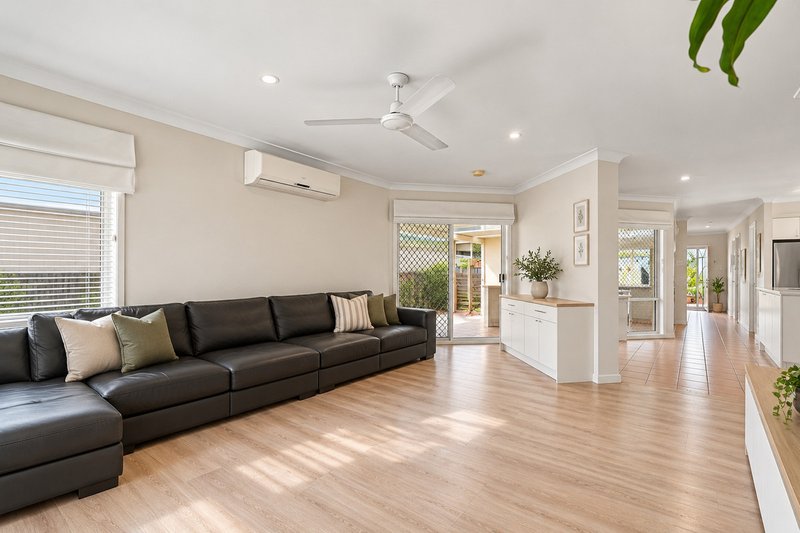 Photo - 18 Sirett Street, Runcorn QLD 4113 - Image 1