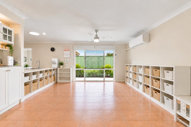 Photo - 18 Sirett Street, Runcorn QLD 4113 - Image 7