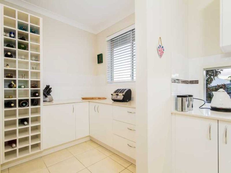 Photo - 18 Skyburnett Street, Reedy Creek QLD 4227 - Image 10