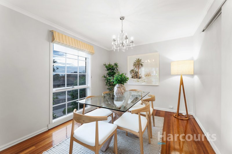 Photo - 18 Smithfield Square, Wantirna VIC 3152 - Image 5