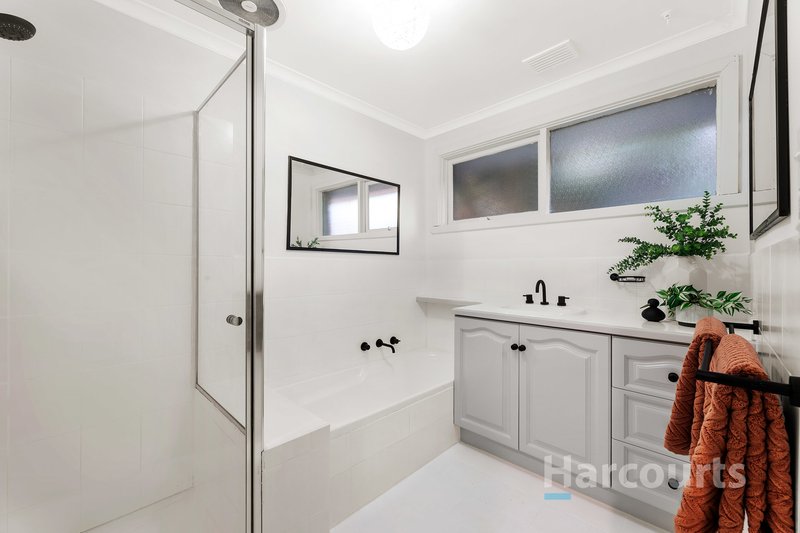 Photo - 18 Smithfield Square, Wantirna VIC 3152 - Image 7