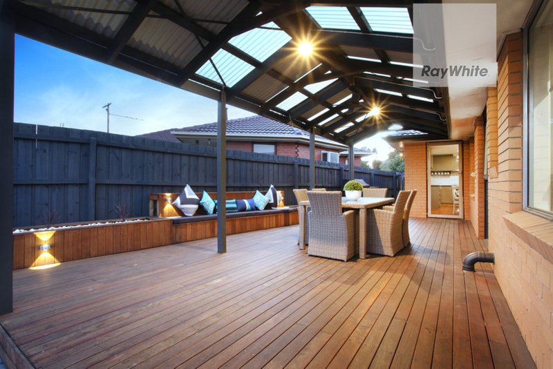 Photo - 18 Snaefell Crescent, Gladstone Park VIC 3043 - Image 23