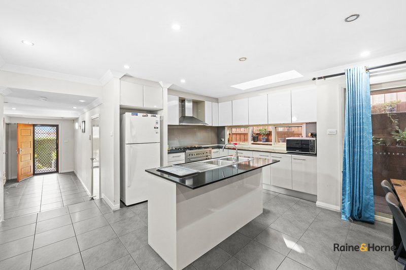 Photo - 18 Snowy Avenue, Minto NSW 2566 - Image 5