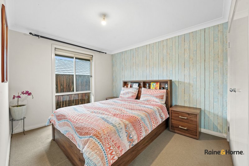 Photo - 18 Snowy Avenue, Minto NSW 2566 - Image 8