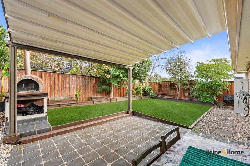 Photo - 18 Snowy Avenue, Minto NSW 2566 - Image 11