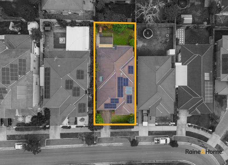 Photo - 18 Snowy Avenue, Minto NSW 2566 - Image 12