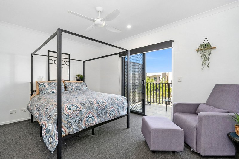 Photo - 18 Solace Street, Birtinya QLD 4575 - Image 7