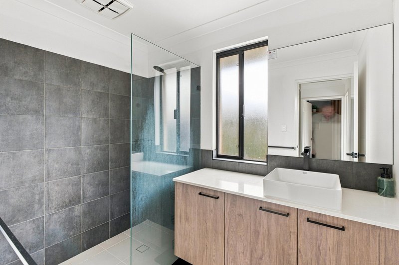 Photo - 18 Sophia Loop, West Busselton WA 6280 - Image 14