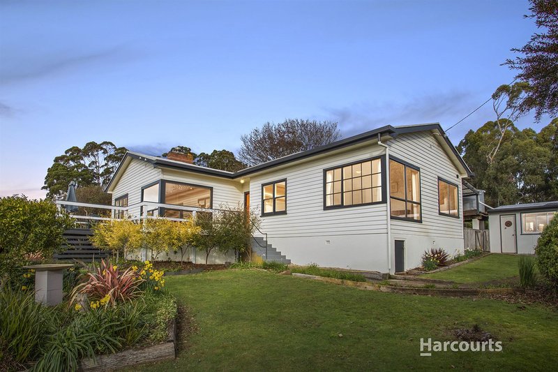 18 South Road, Penguin TAS 7316