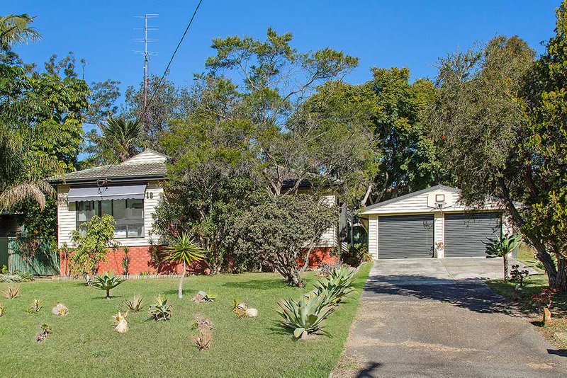 Photo - 18 Southampton Avenue, Buttaba NSW 2283 - Image 2