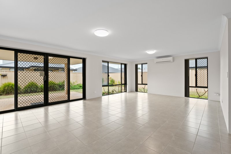 Photo - 18 Southport Drive, Baldivis WA 6171 - Image 2
