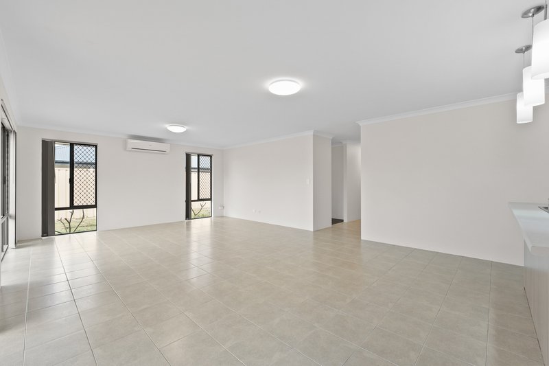 Photo - 18 Southport Drive, Baldivis WA 6171 - Image 9
