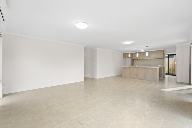 Photo - 18 Southport Drive, Baldivis WA 6171 - Image 12