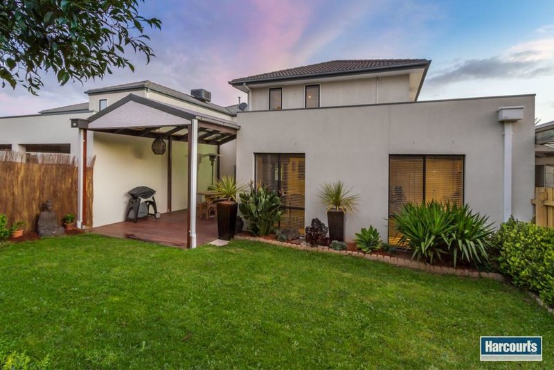 Photo - 18 Sovereign Manors Crescent, Rowville VIC 3178 - Image 10