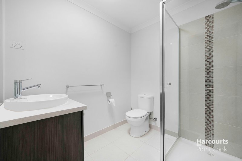 Photo - 18 Spencer Street, Point Cook VIC 3030 - Image 11