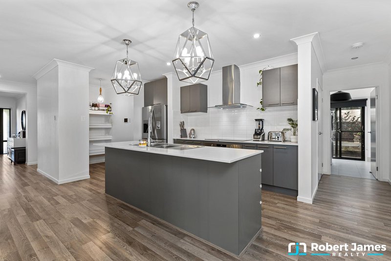 Photo - 18 Spinnaker Street, Tewantin QLD 4565 - Image 2