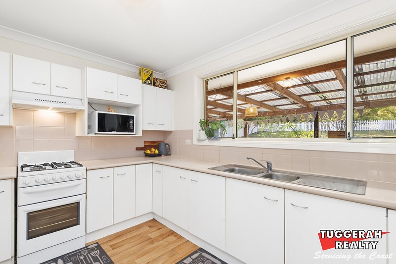 Photo - 18 Splendens Place, Tuggerah NSW 2259 - Image 6