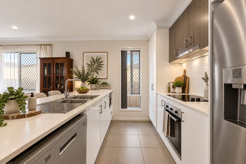 Photo - 18 Splendour Circuit, Yarrabilba QLD 4207 - Image 5