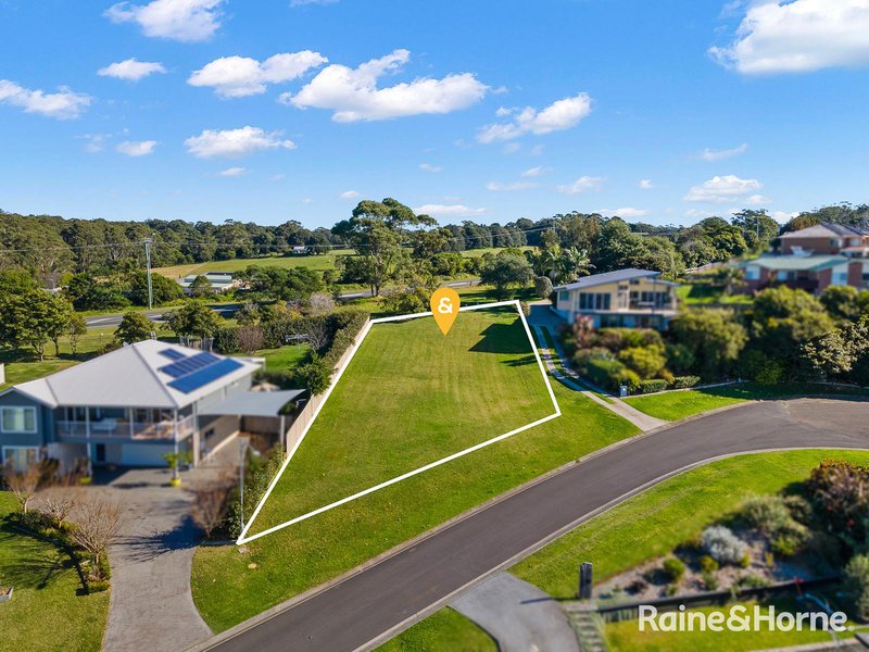 Photo - 18 Springfield Drive, Mollymook NSW 2539 - Image 4