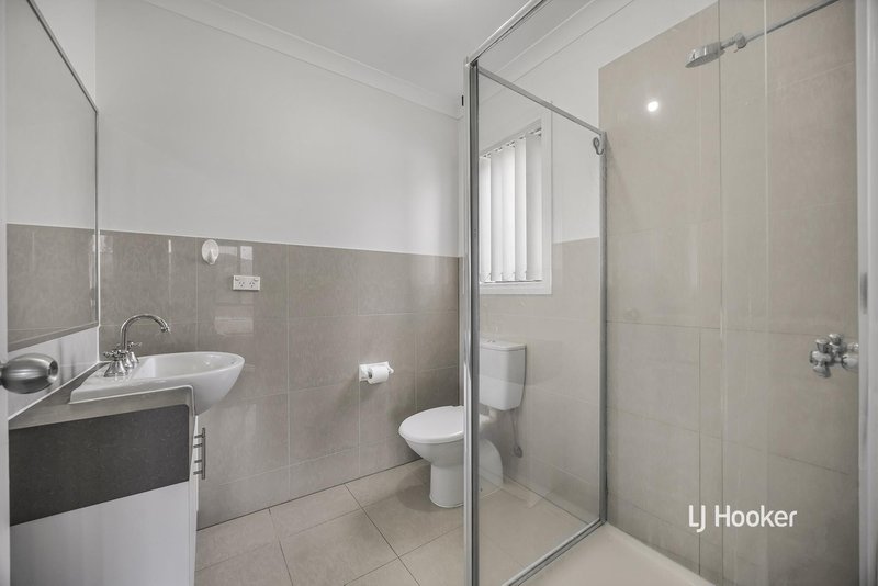 Photo - 18 Stable Drive, Truganina VIC 3029 - Image 14