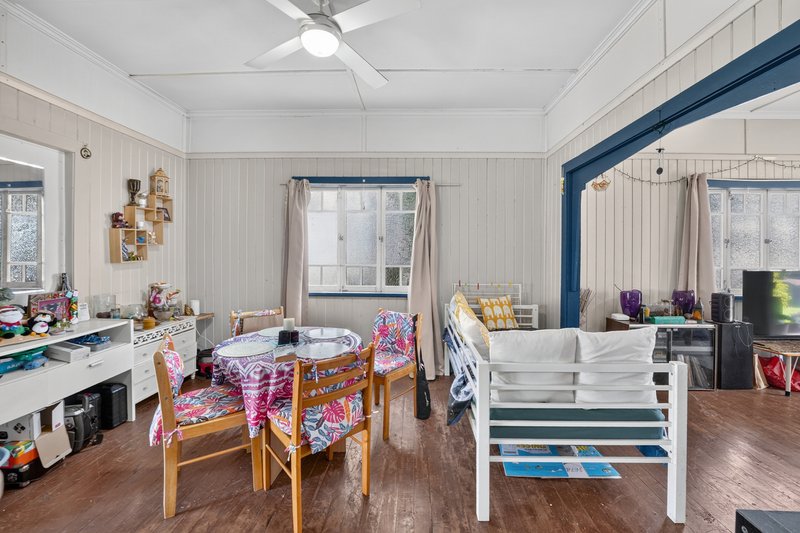 Photo - 18 Station Street, Caboolture QLD 4510 - Image 11