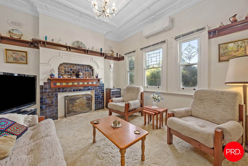 Photo - 18 Sternberg Street, Kennington VIC 3550 - Image 2
