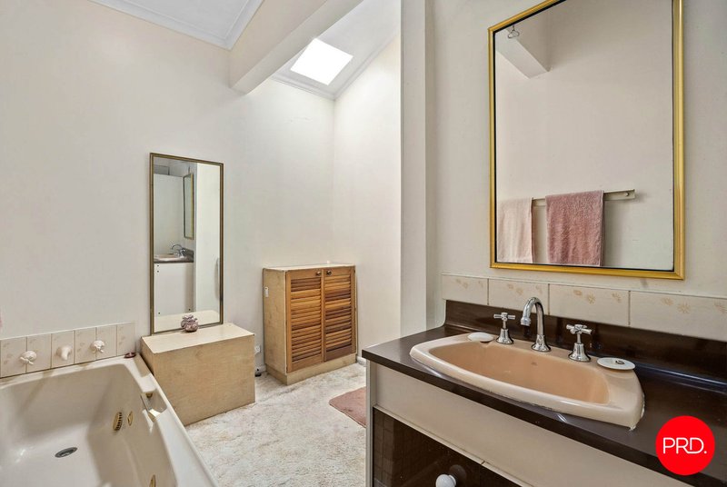 Photo - 18 Sternberg Street, Kennington VIC 3550 - Image 8