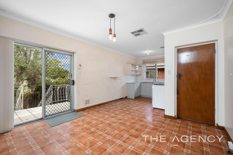 Photo - 18 Stonehouse Crescent, Bentley WA 6102 - Image 16