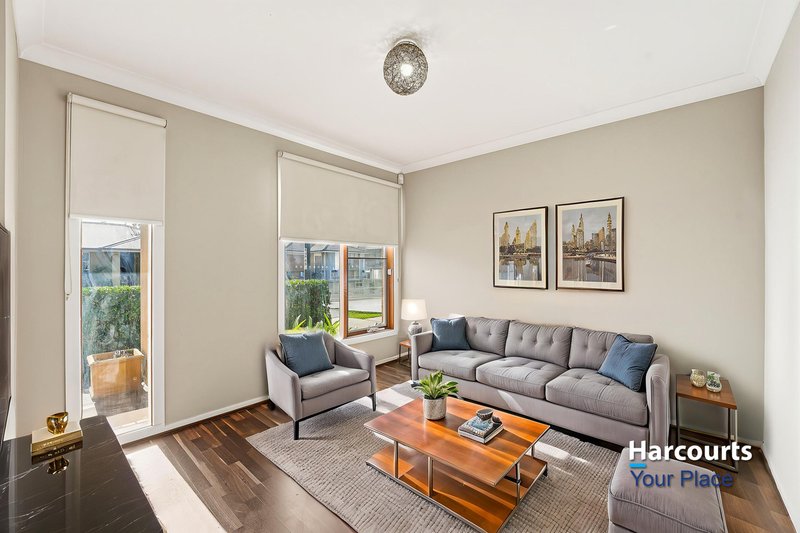 Photo - 18 Stringybark Street, Ropes Crossing NSW 2760 - Image 2