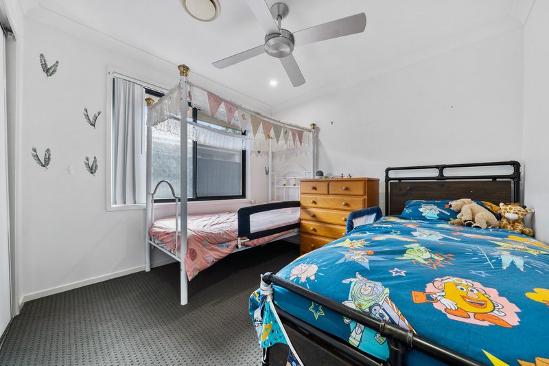 Photo - 18 Strowe Place, Bracken Ridge QLD 4017 - Image 12