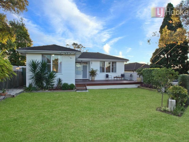 18 Sturt Street, Lalor Park NSW 2147