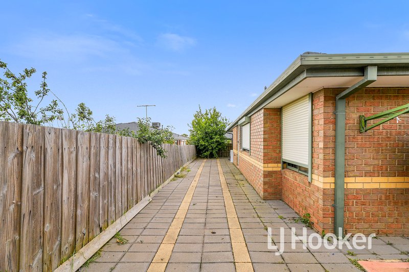 Photo - 18 Summit Court, Hampton Park VIC 3976 - Image 13