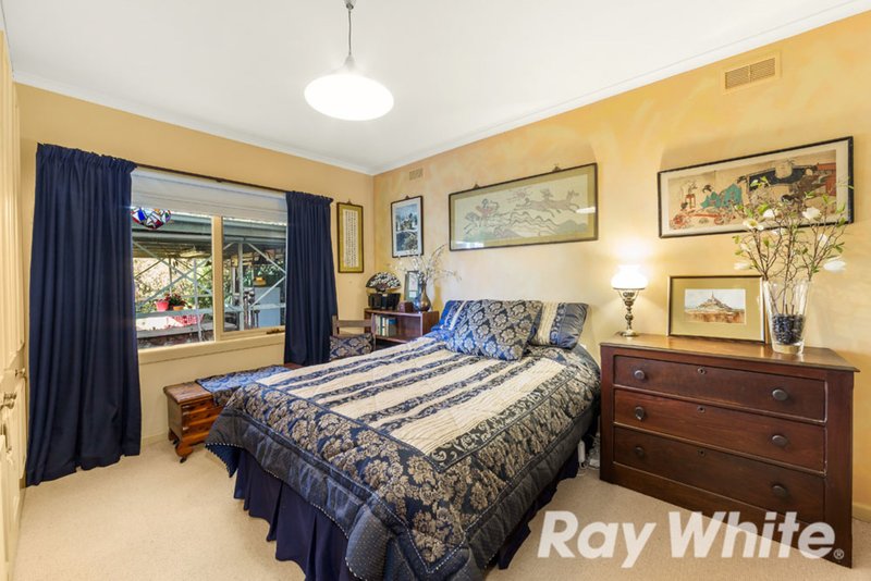 Photo - 18 Summit Road, Burwood VIC 3125 - Image 7