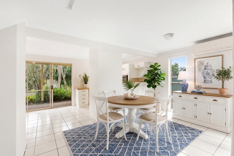 Photo - 1/8 Sun Court, Banksia Beach QLD 4507 - Image 3