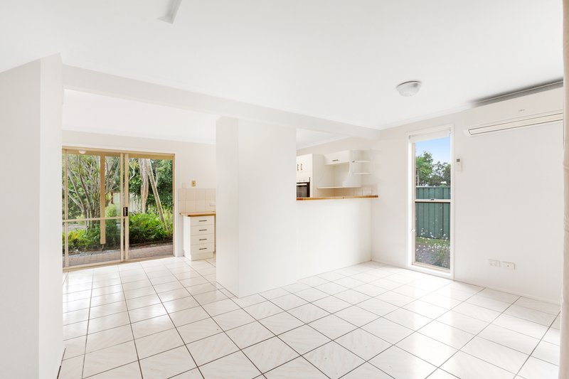 Photo - 1/8 Sun Court, Banksia Beach QLD 4507 - Image 15