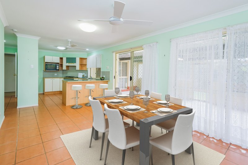 Photo - 18 Sunningdale Drive, Redland Bay QLD 4165 - Image 3