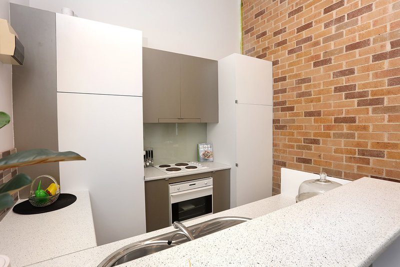 Photo - 18 Sunray Drive, Bonogin QLD 4213 - Image 6