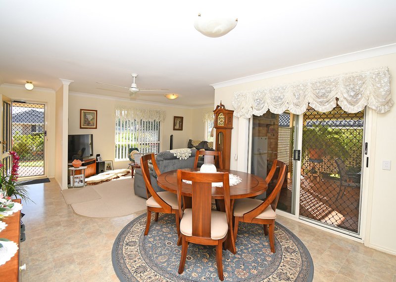 Photo - 18 Sunrise Crescent, Burrum Heads QLD 4659 - Image 11