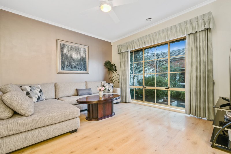 Photo - 18 Sunrise Crescent, Templestowe Lower VIC 3107 - Image 4