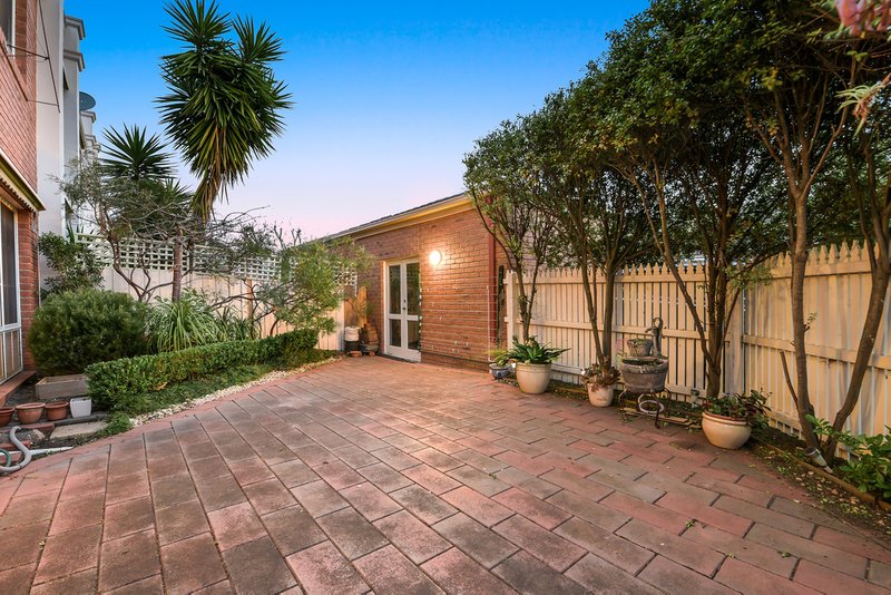 Photo - 18 Sunrise Crescent, Templestowe Lower VIC 3107 - Image 13