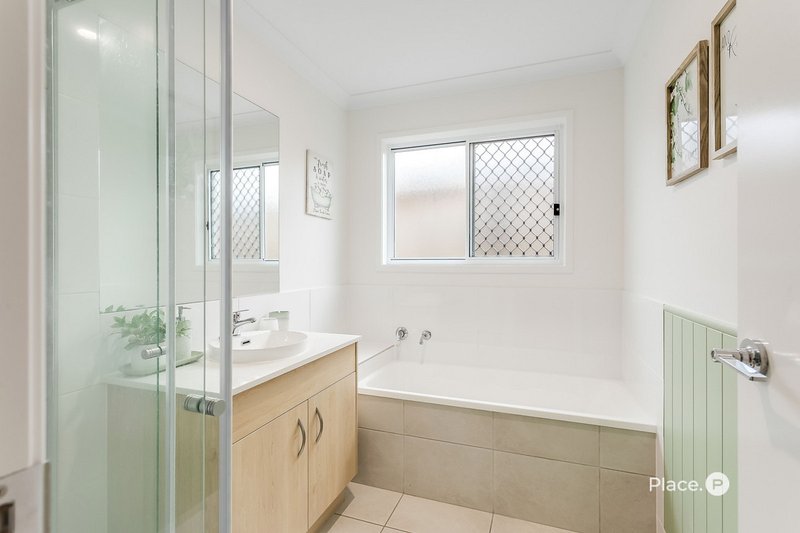 Photo - 18 Sunrise Street, Morayfield QLD 4506 - Image 5