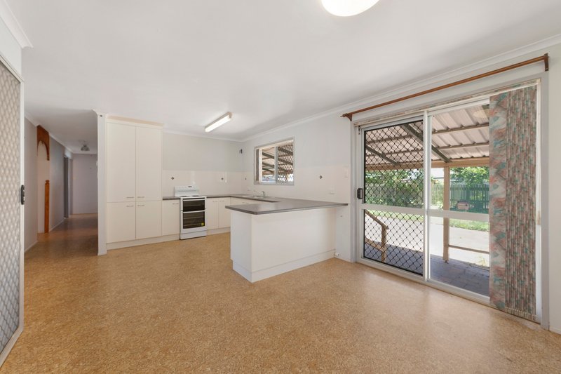 Photo - 18 Sunset Drive, Thabeban QLD 4670 - Image 6