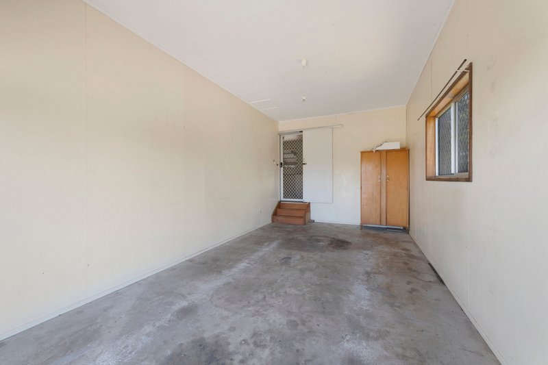 Photo - 18 Sunset Drive, Thabeban QLD 4670 - Image 16