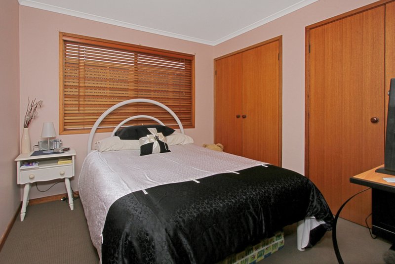 Photo - 18 Surf Beach Avenue, Surf Beach NSW 2536 - Image 7