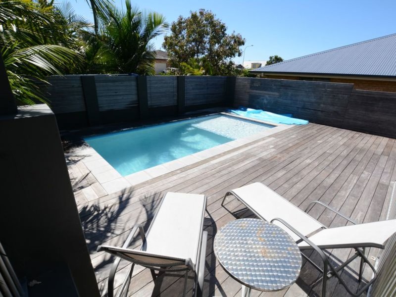 Photo - 18 Surfsound Avenue, Wallabi Point NSW 2430 - Image 2